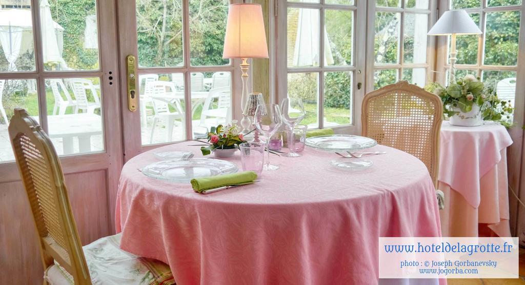 מונטיניאק Hotel De La Grotte מראה חיצוני תמונה