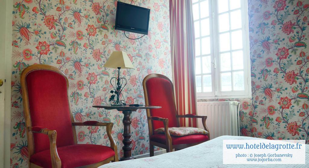 מונטיניאק Hotel De La Grotte מראה חיצוני תמונה