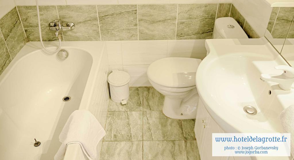 מונטיניאק Hotel De La Grotte מראה חיצוני תמונה