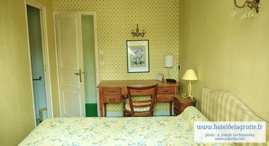 מונטיניאק Hotel De La Grotte מראה חיצוני תמונה
